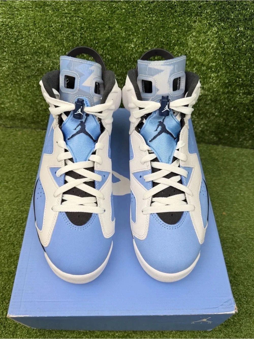 Jordan 6 “UNC” size 11
